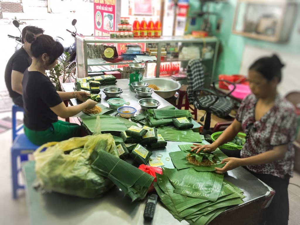 Cơ sở Bà Mắm luôn đặt chất lượng và vệ sinh an toàn thực phẩm lên hàng đầu Cơ sở Bà Mắm luôn đặt chất lượng và vệ sinh an toàn thực phẩm lên hàng đầu