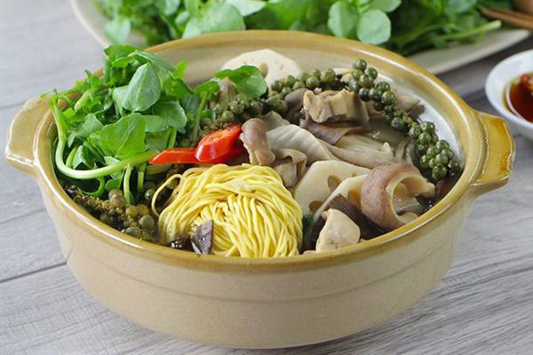 bao tử hầm tiêu xanh nước dừa