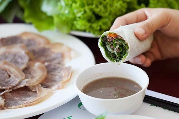 bắp bò úc làm món gì ngon hấp cuốn bánh tráng