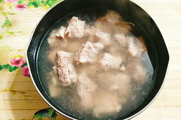 cách kho sườn non chua ngọt ngon