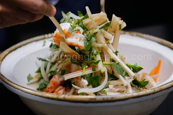 cách làm gỏi ngó sen thịt gà