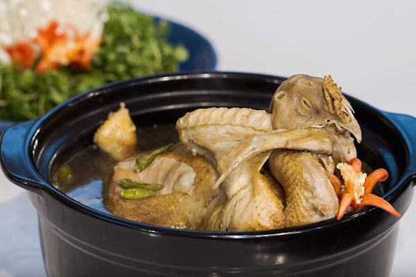 cách làm lẩu gà tiềm ớt hiểm ngon
