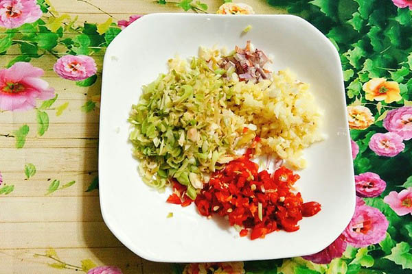 cách làm nghêu hấp sả thái
