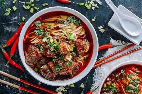 gầu bò kho xốt vang