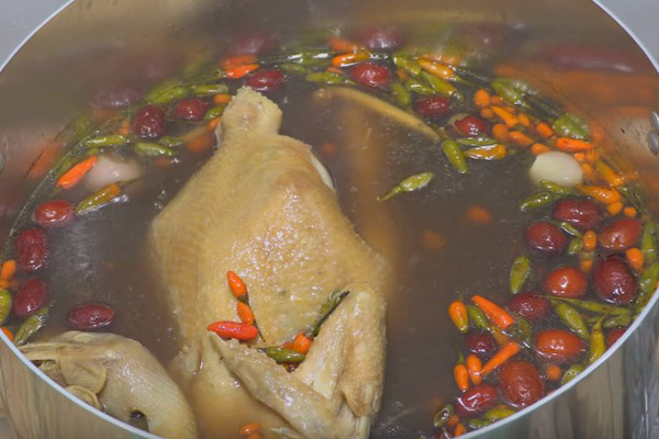 rau ăn lẩu gà ớt hiểm