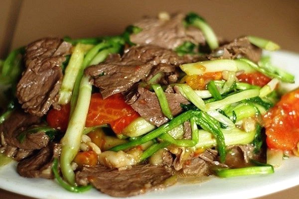 rau cần nước xào thịt bò