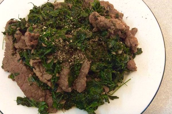 rau chùm ngây xào thịt bò