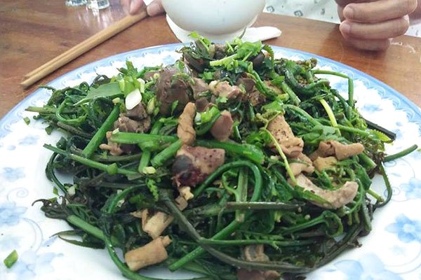 rau dớn xào thịt bò